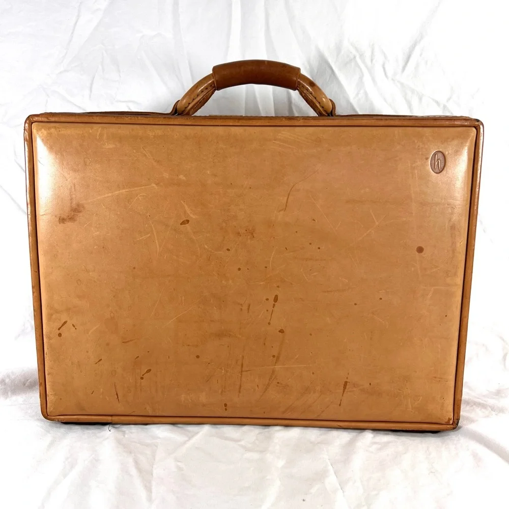 HARTMANN Stunning Authentic Belting Leather Woodbox Luggage Briefcase Attaché.
